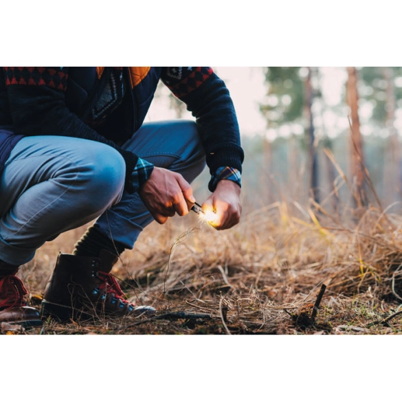FUEGOR, Allume feu en pin